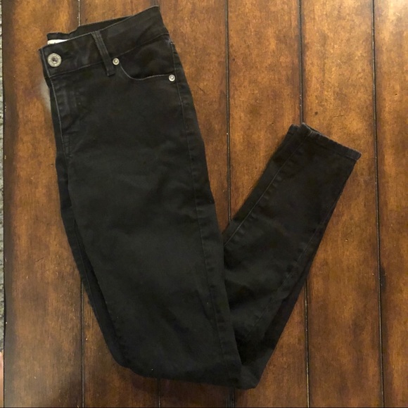 Black Bullhead Low-rise Skinniest Skinny Jeans - Picture 2 of 4